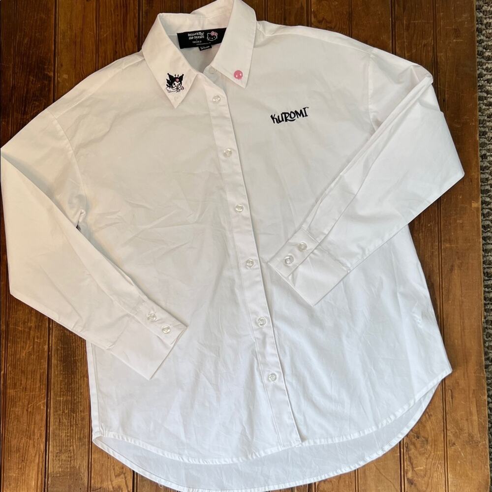 Hello Kitty Kuromi shirt Forever 21 White Casual oversized boyfriend Button Down